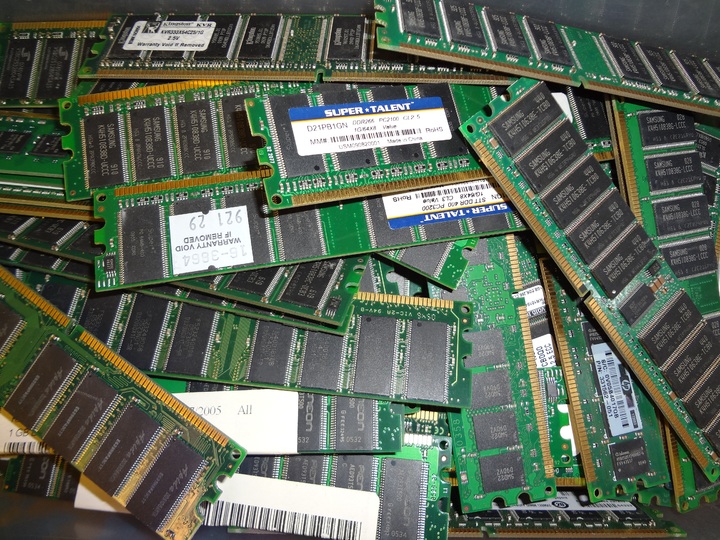 ordenador-tecnologia-muchas-memoria-tarjeta-ram-hardware-electronica