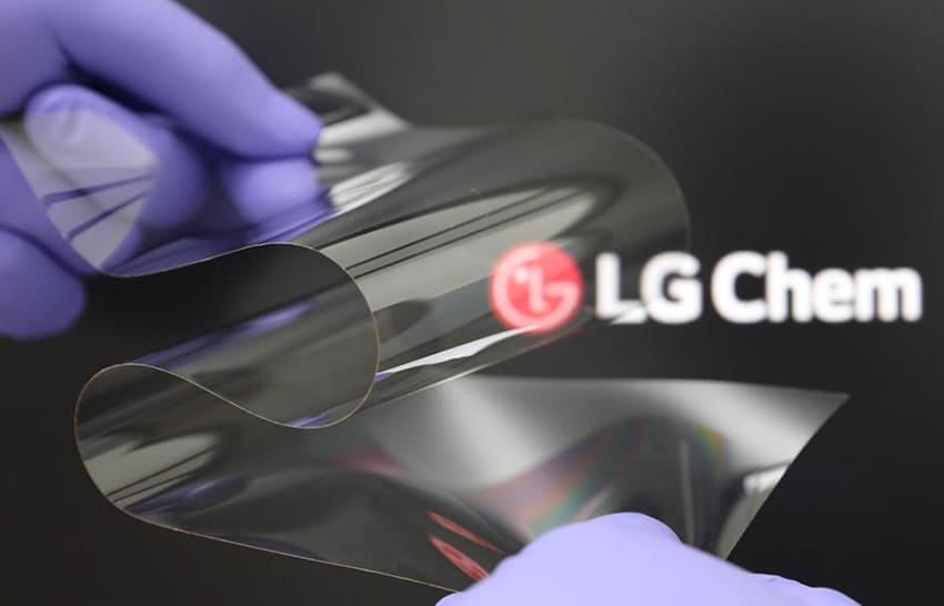 LG-desarrolo-pantalla-plegable-nuevo-material-tecnologia-mas-duradera